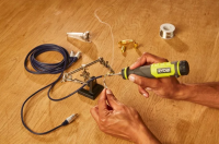 Ryobi RSI4-120G 4V Akumulátorová spájka USB Lithium (1 x 2,0Ah)