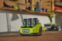 Ryobi RC43P 3portová rýchlonabíjačka USB Lithium™