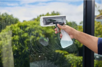 RYOBI RWV18-0 18V ONE+ ™ Akumulátorový vysávač na okná