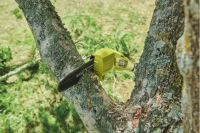 RYOBI 18V ONE+™ 20cm prerezávacia píla a 45cm nožnice na živý plot OPP1820PT1845-0