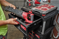 MILWAUKEE PACKOUT™ Box na náradie s 3 zásuvkami