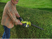 RYOBI RY18HT40B-0 18V ONE+ akumulátorový plotostrih, dĺžka lišty 40 cm