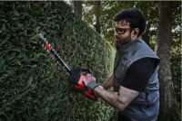 MILWAUKEE M18 FUEL™ Nožnice na živý plot 60 cm, bez aku M18FHET60-0