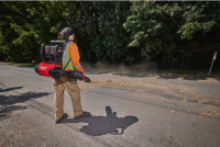 MILWAUKEE M18 FUEL™ Batohový dual fukár, bez aku, bez aku M18F2BPB-0